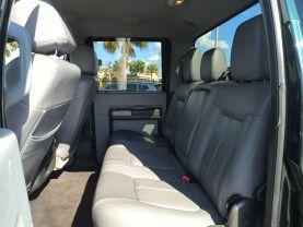Ford F350 Super Duty Crew Cab - Thumbnail 11