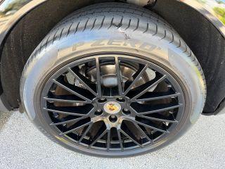 Porsche Cayenne - Thumbnail 5