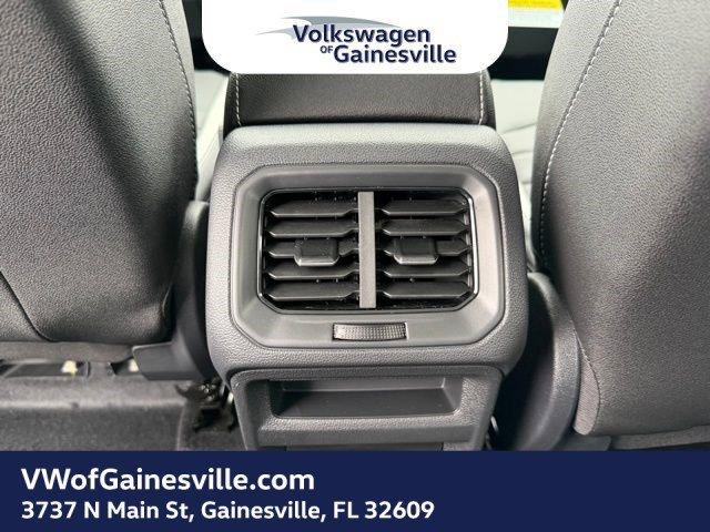 Volkswagen Taos Sel With Navigation & Awd - Thumbnail 9