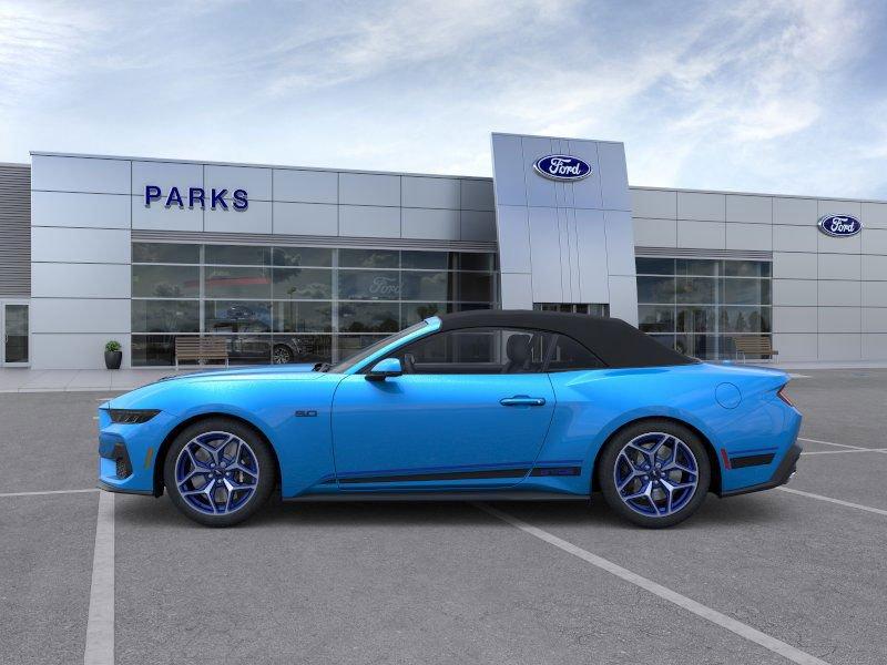 Ford Mustang Gt Premium Convertible - Thumbnail 5