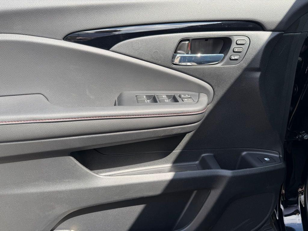 Honda Ridgeline Black Edition - Thumbnail 12