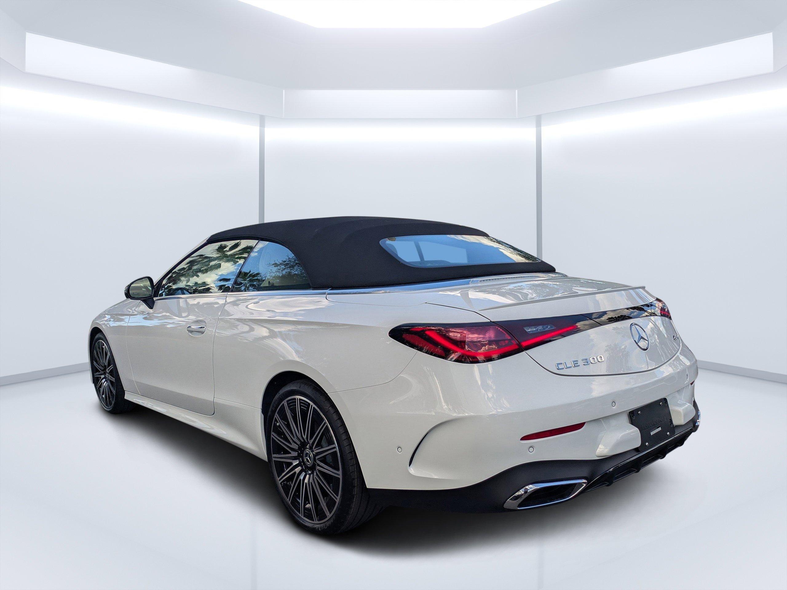 Mercedes-Benz Cle Convertible 300 With Navigation & Awd - Thumbnail 8