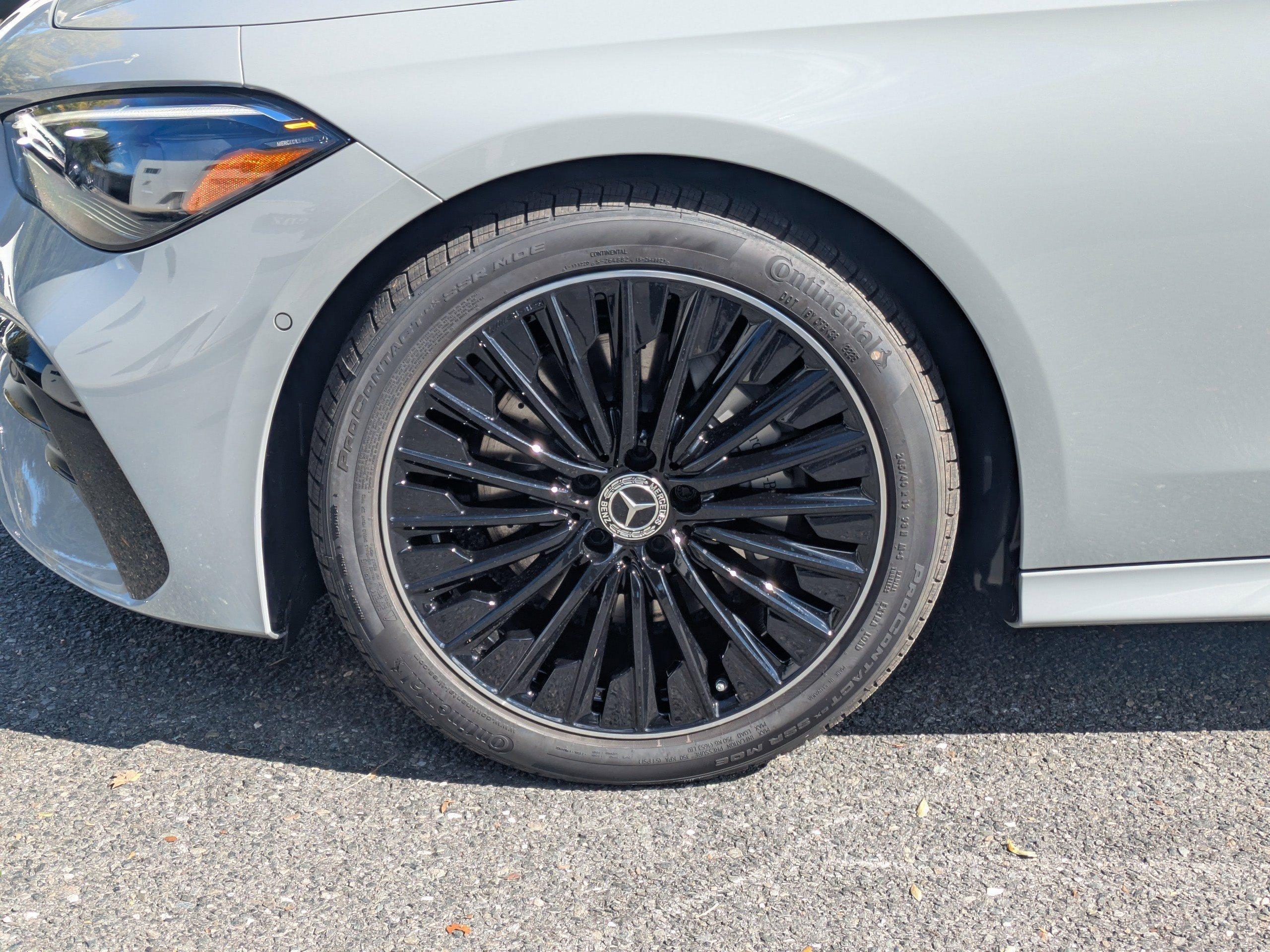 Mercedes-Benz Cle Convertible 300 With Navigation & Awd - Thumbnail 4