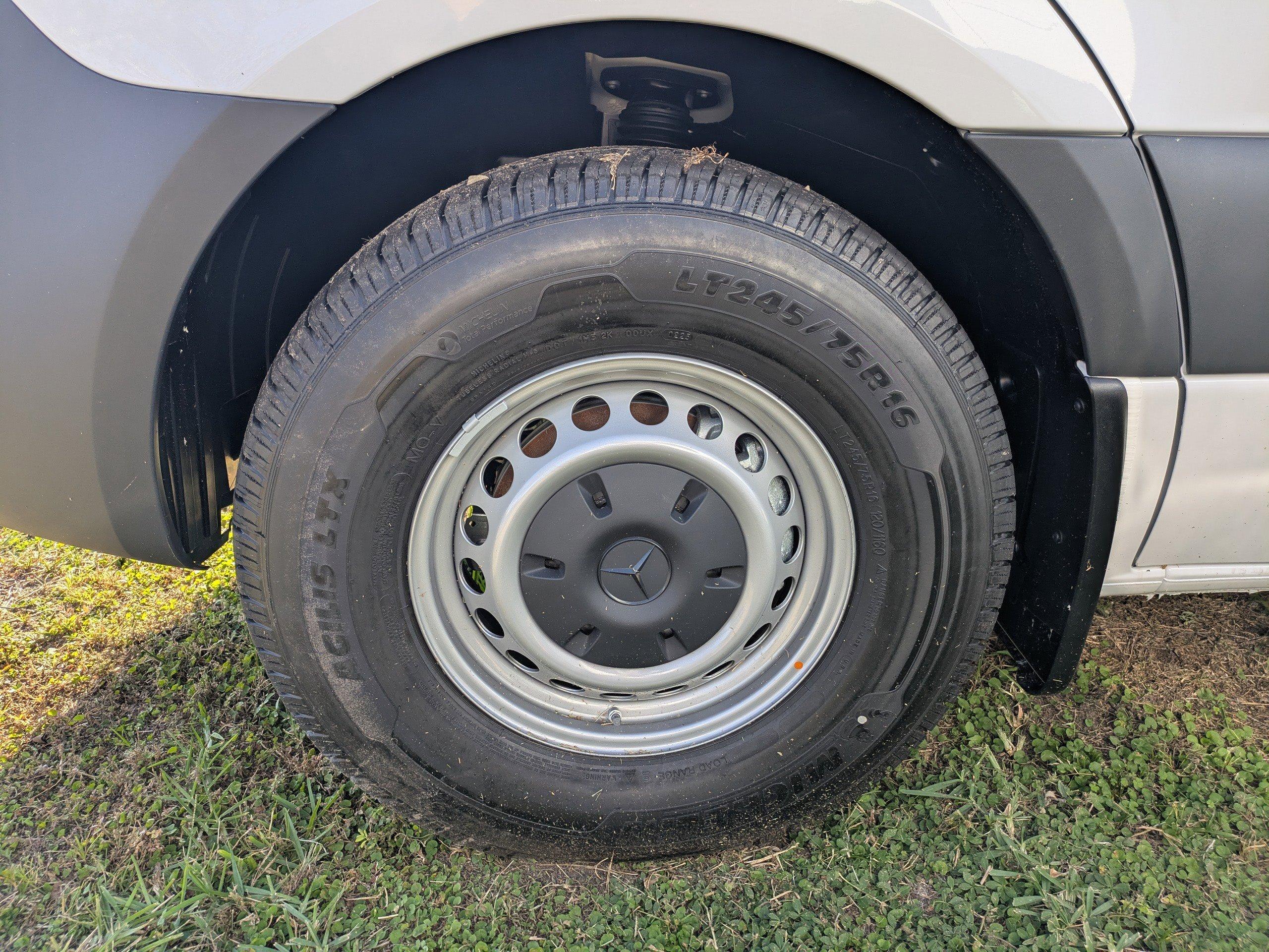 Mercedes-Benz Sprinter Crew Van 144 Wb Rwd Van - Thumbnail 11