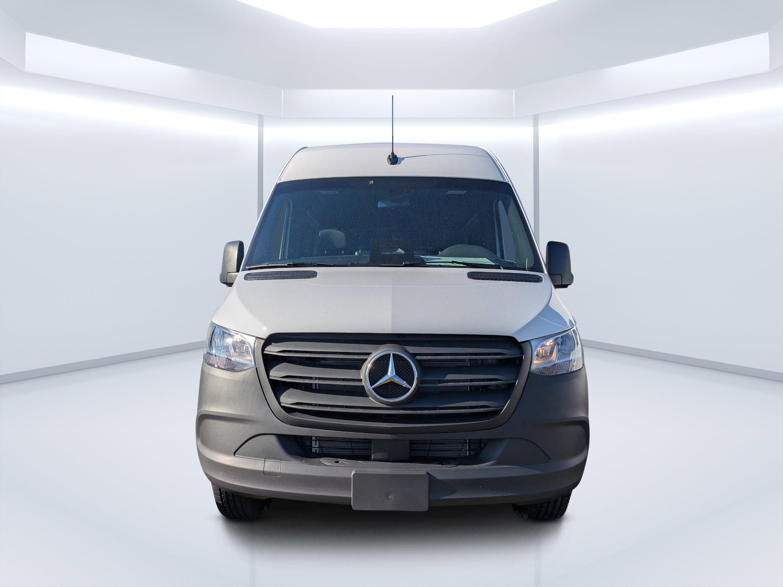 Mercedes-Benz Sprinter Crew Van 144 Wb Rwd Van - Thumbnail 9