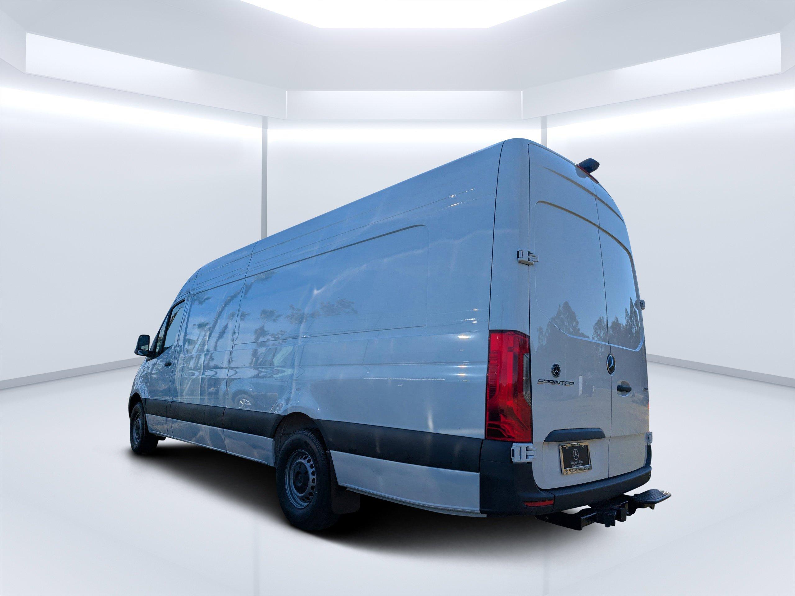 Mercedes-Benz Sprinter Cargo Van 170 Wb Rwd Van - Thumbnail 7