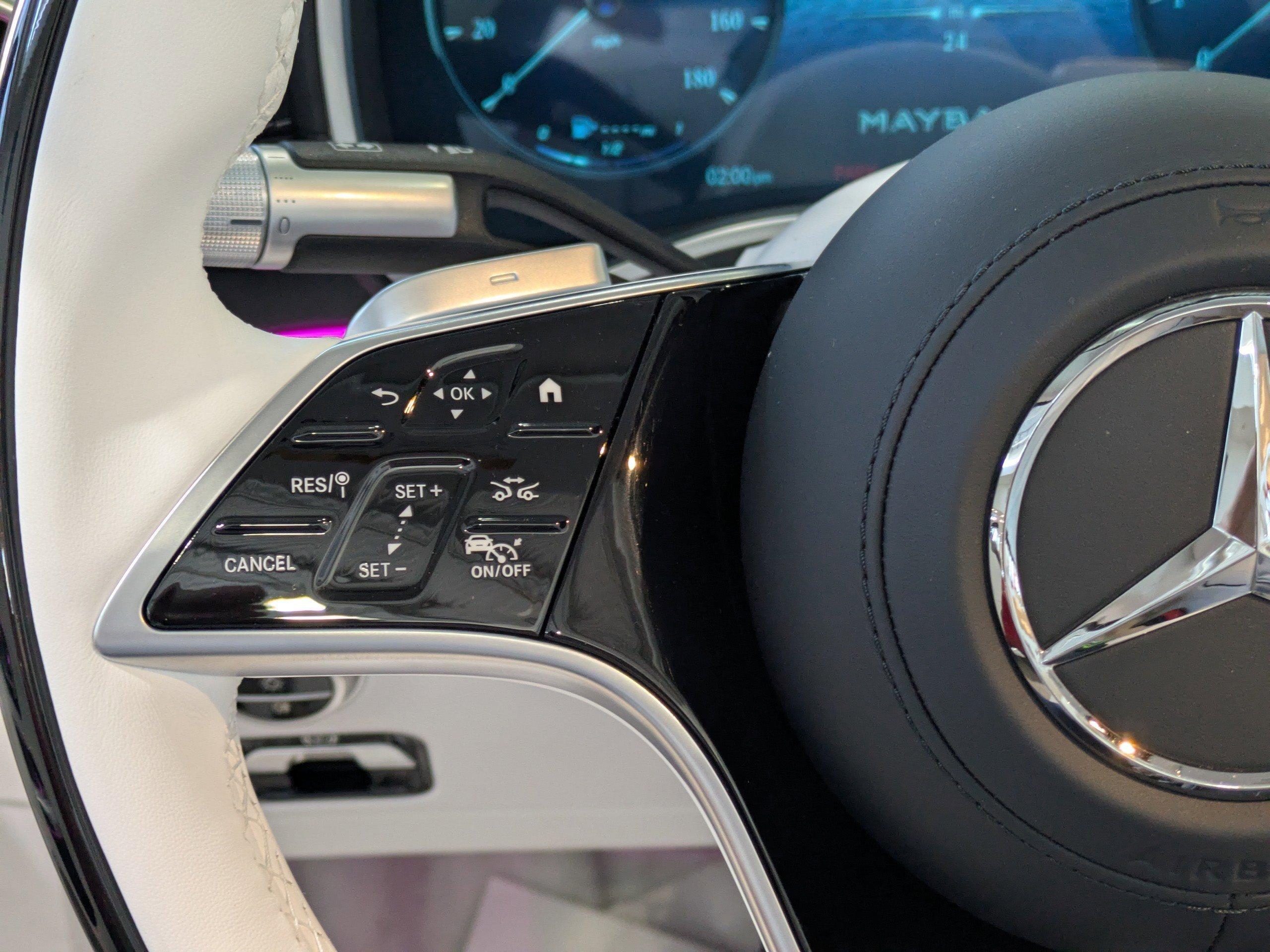 Mercedes-Benz Sl Convertible Maybach 680 Monogram Series With Navigation & Awd - Thumbnail 18