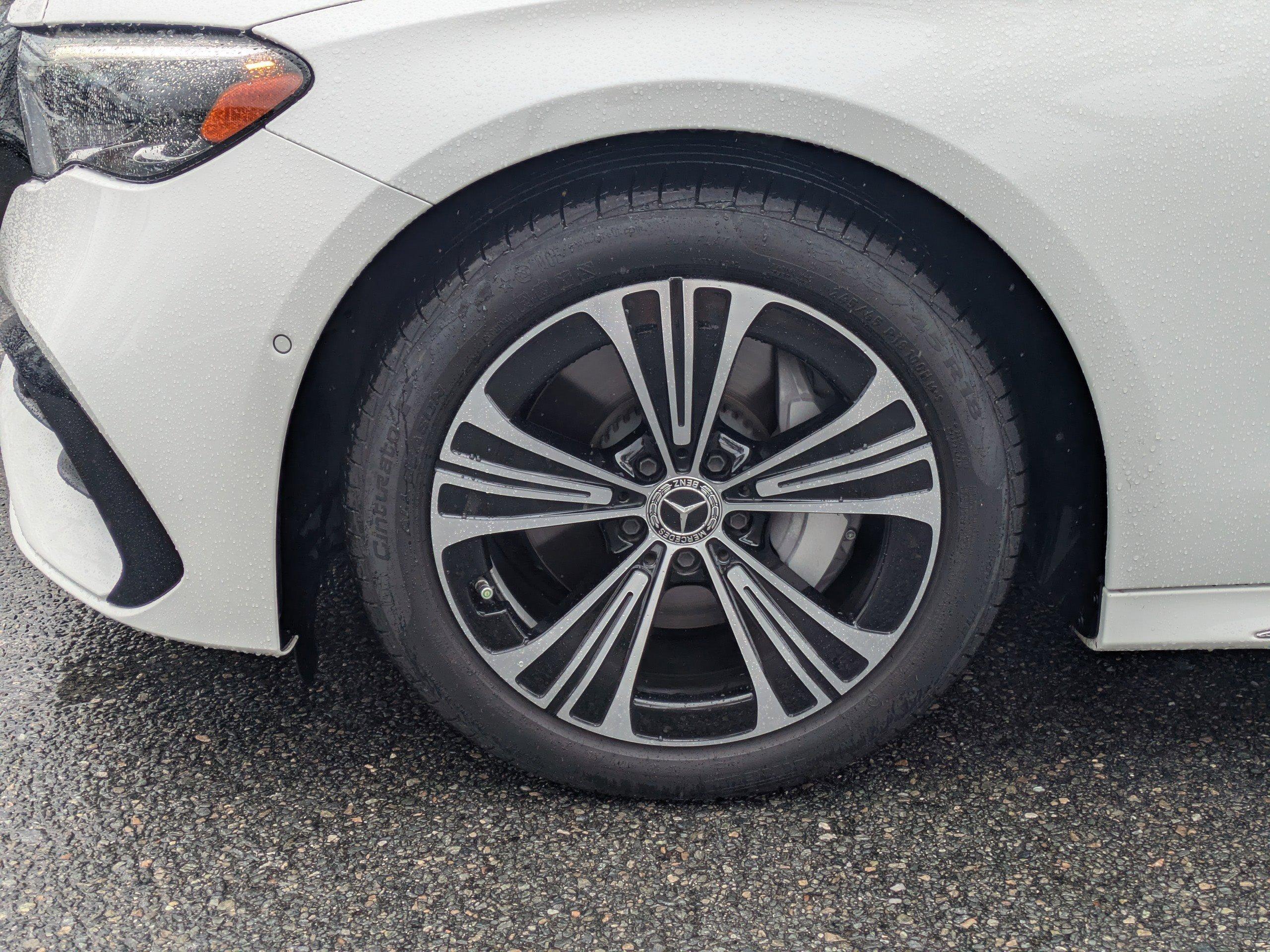 Mercedes-Benz 4Dr Car E 350 With Navigation & Awd - Thumbnail 4