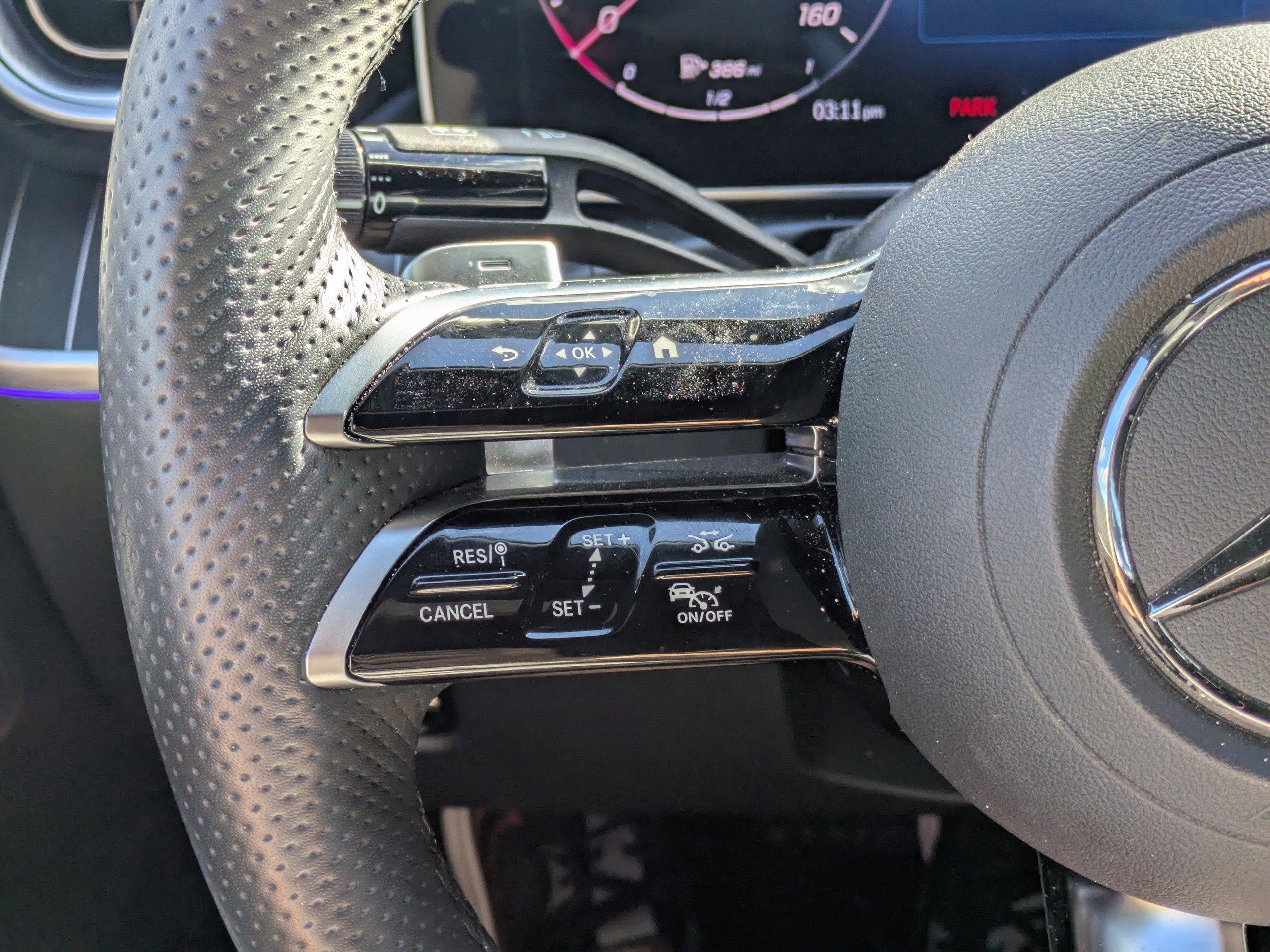 Mercedes-Benz Cle 2Dr Car 300 With Navigation & Awd - Thumbnail 18