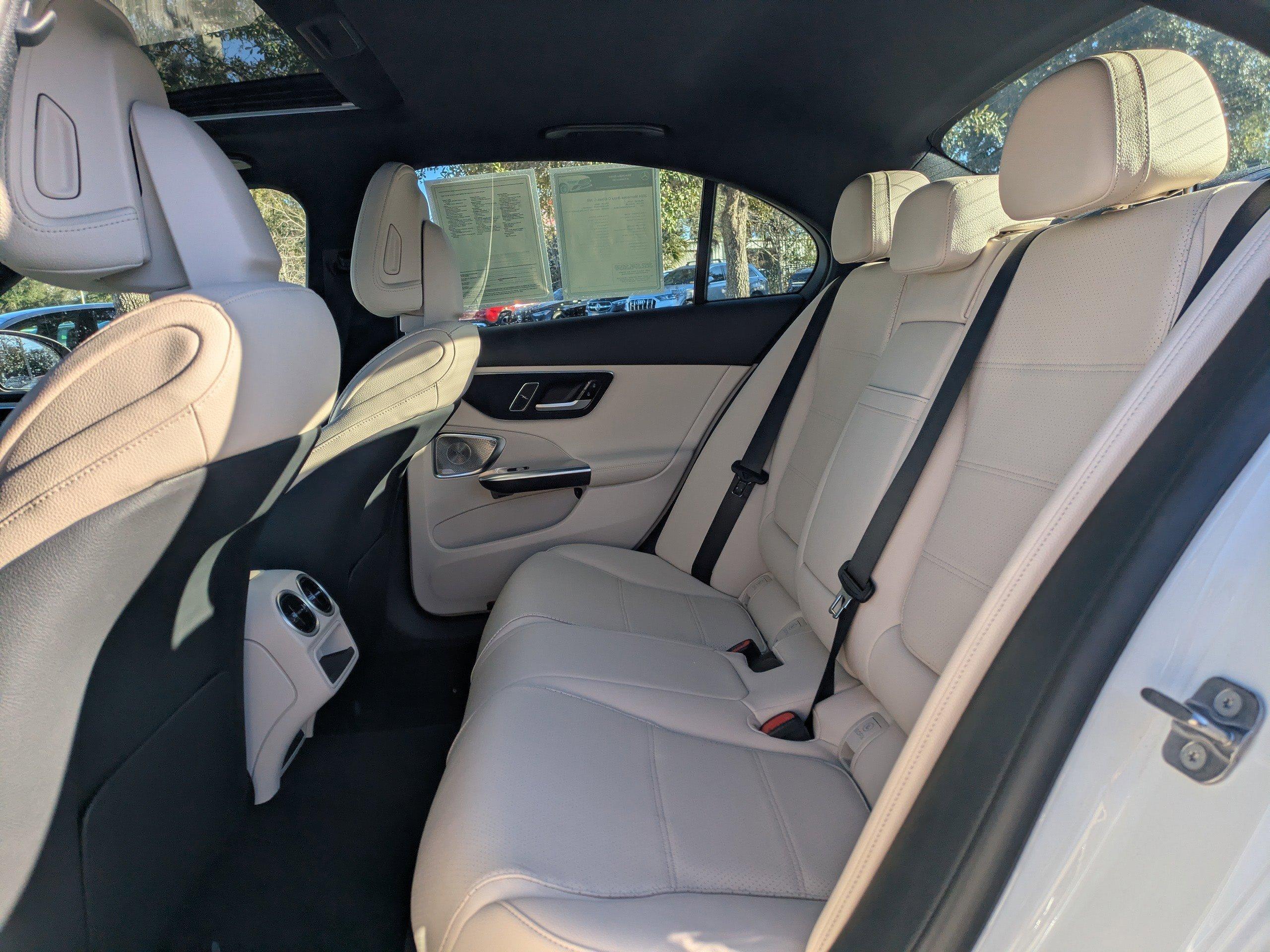 Mercedes-Benz C 300 Rwd 4Dr Car - Thumbnail 15