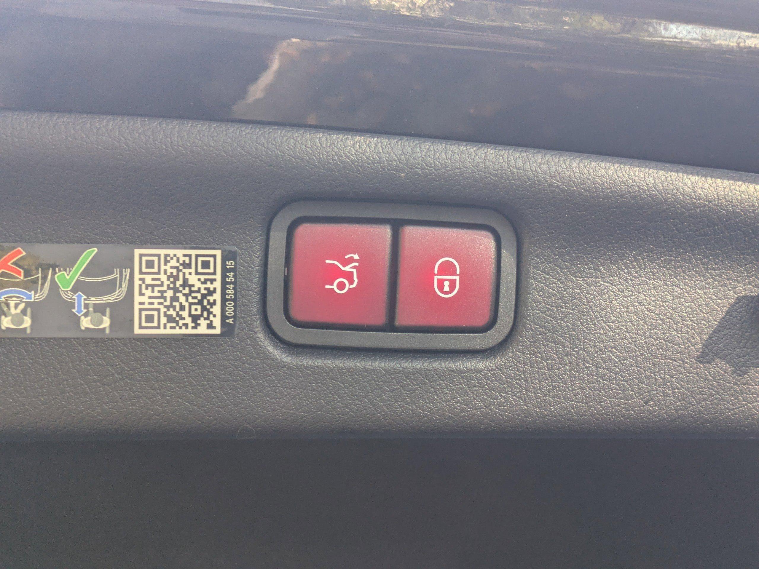 Mercedes-Benz C 300 Rwd 4Dr Car - Thumbnail 14