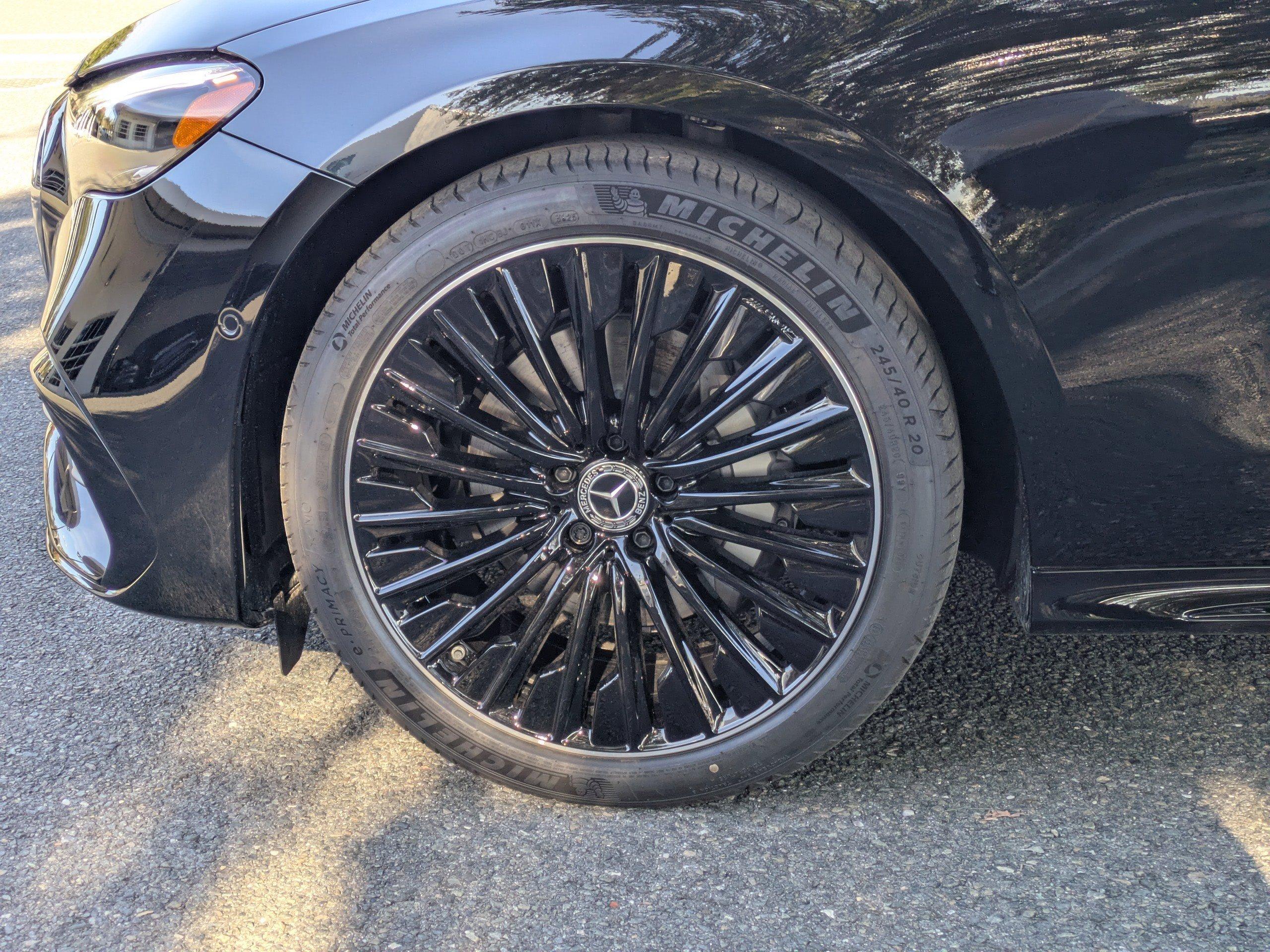 Mercedes-Benz Sedan E 350 With Navigation & Awd - Thumbnail 4