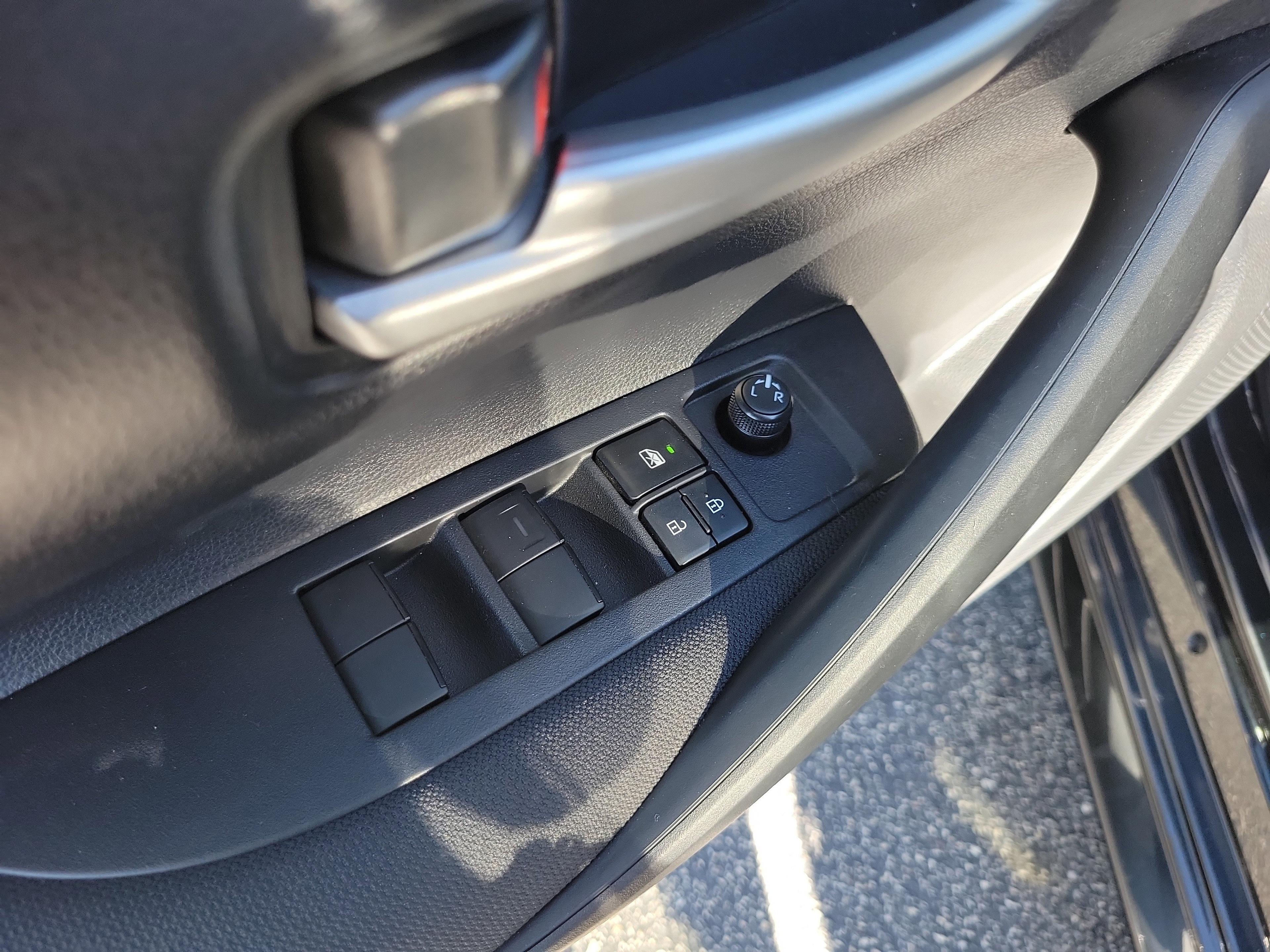 Toyota Corolla Le Fwd - Thumbnail 14