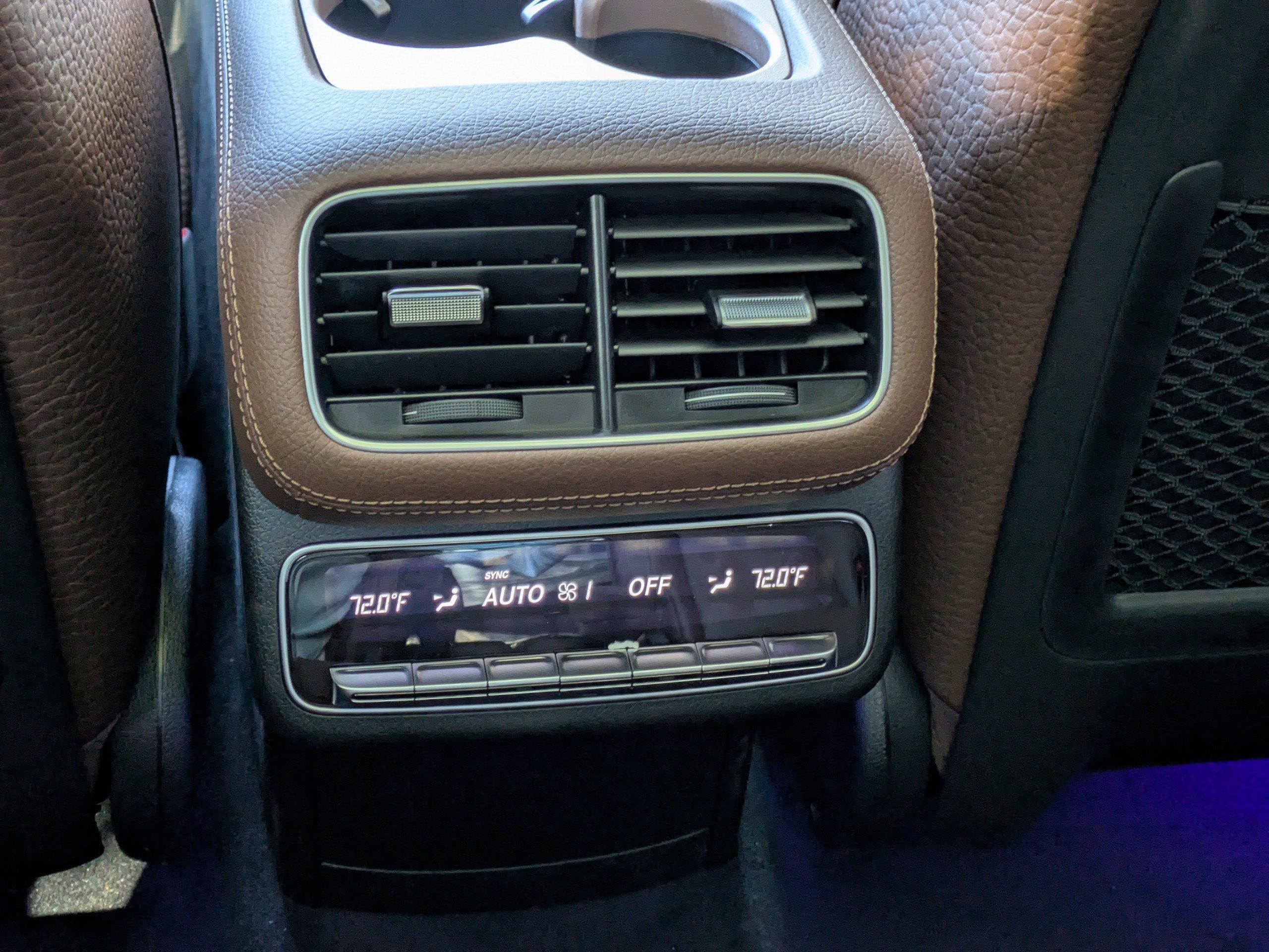 Mercedes-Benz Gls Suv 450 With Navigation & Awd - Thumbnail 19