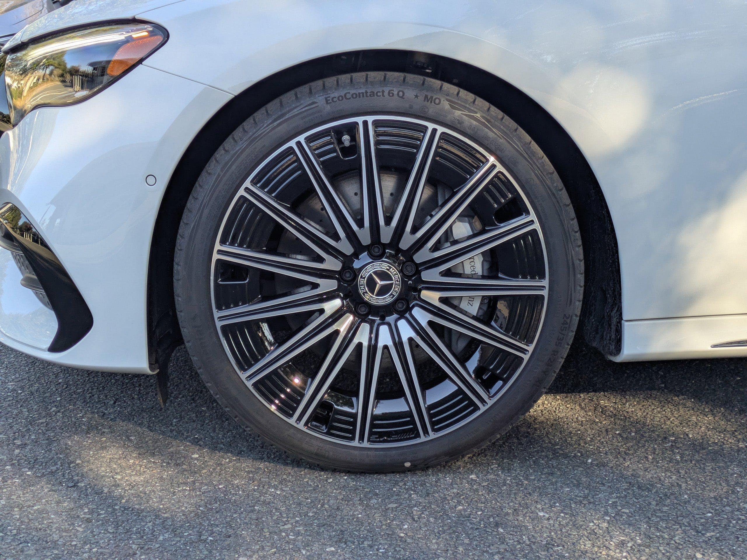 Mercedes-Benz Sedan E 450 With Navigation & Awd - Thumbnail 4