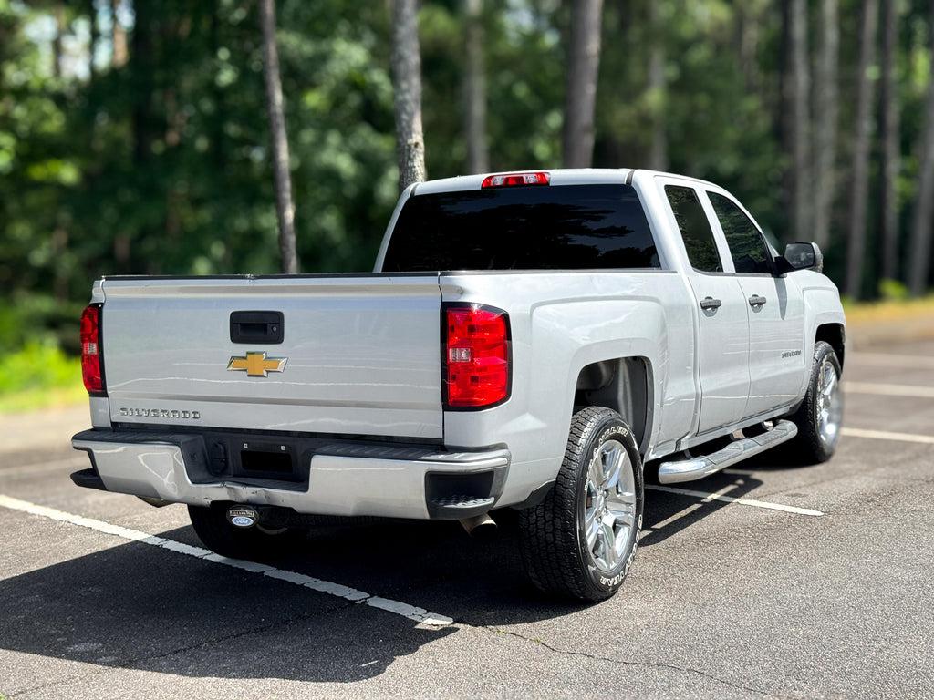 Chevrolet Silverado 1500 V8 - Thumbnail 17