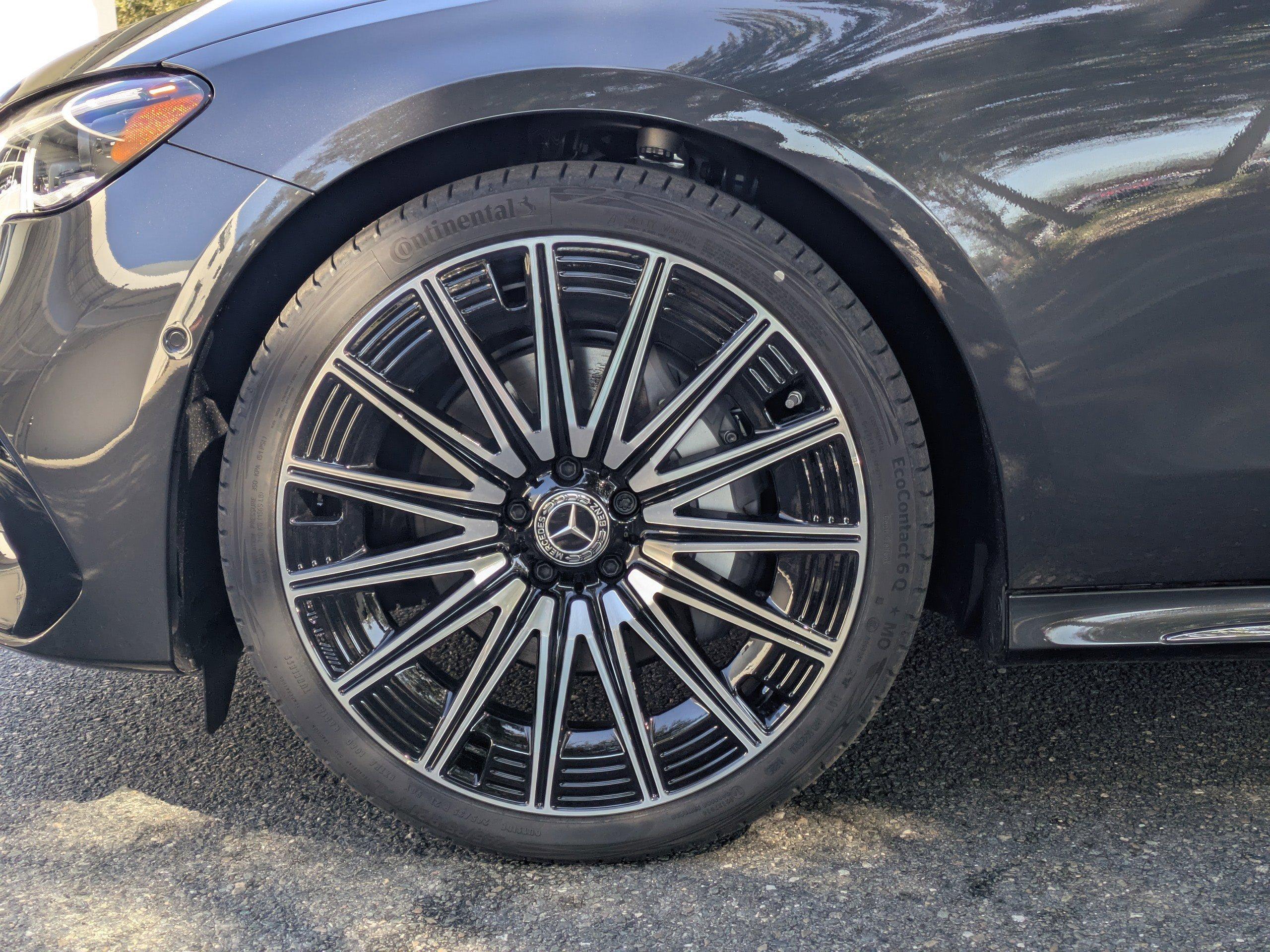 Mercedes-Benz Sedan E 350 With Navigation - Thumbnail 11