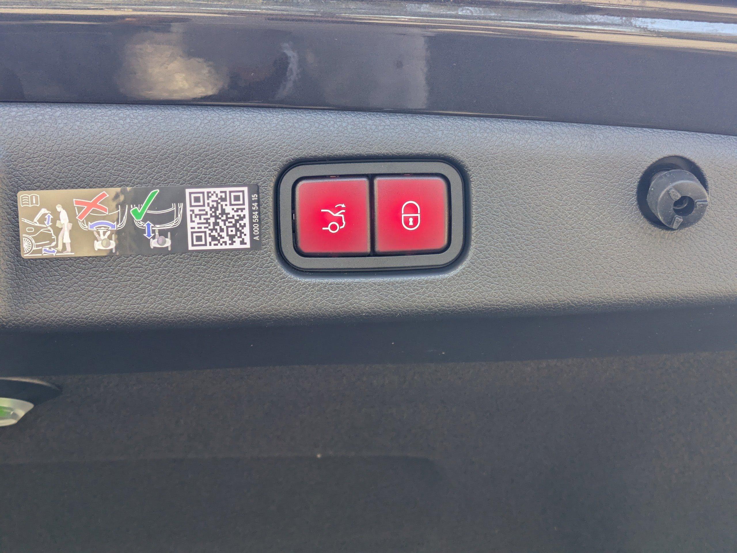 Mercedes-Benz Sedan E 350 With Navigation - Thumbnail 14