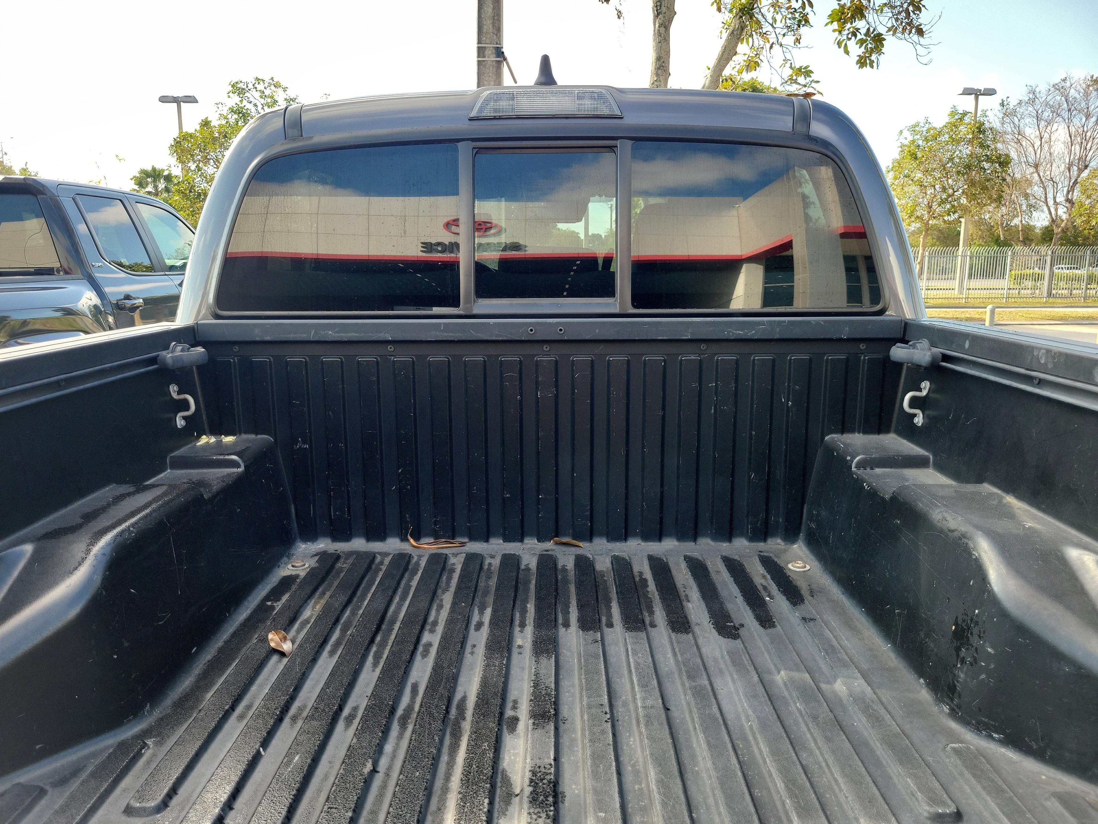 Toyota Tacoma 2Wd Sr Rwd Crew Cab - Thumbnail 9