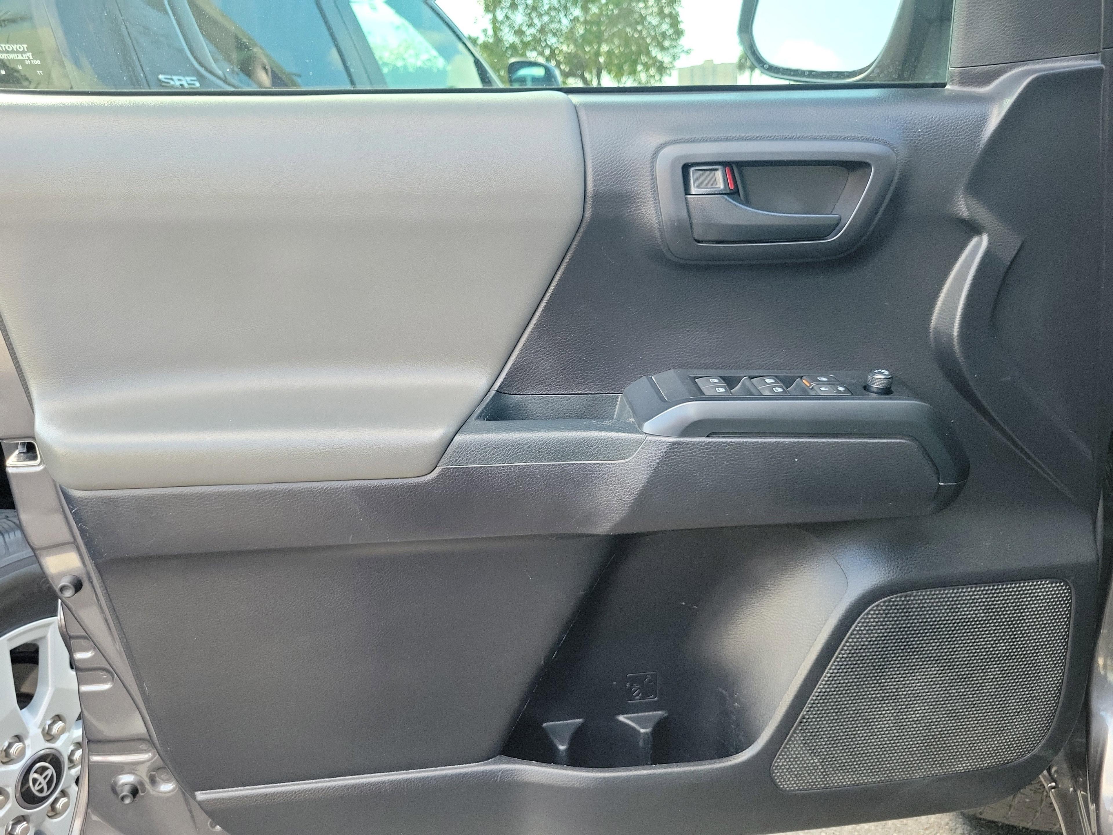 Toyota Tacoma 2Wd Sr Rwd Crew Cab - Thumbnail 13