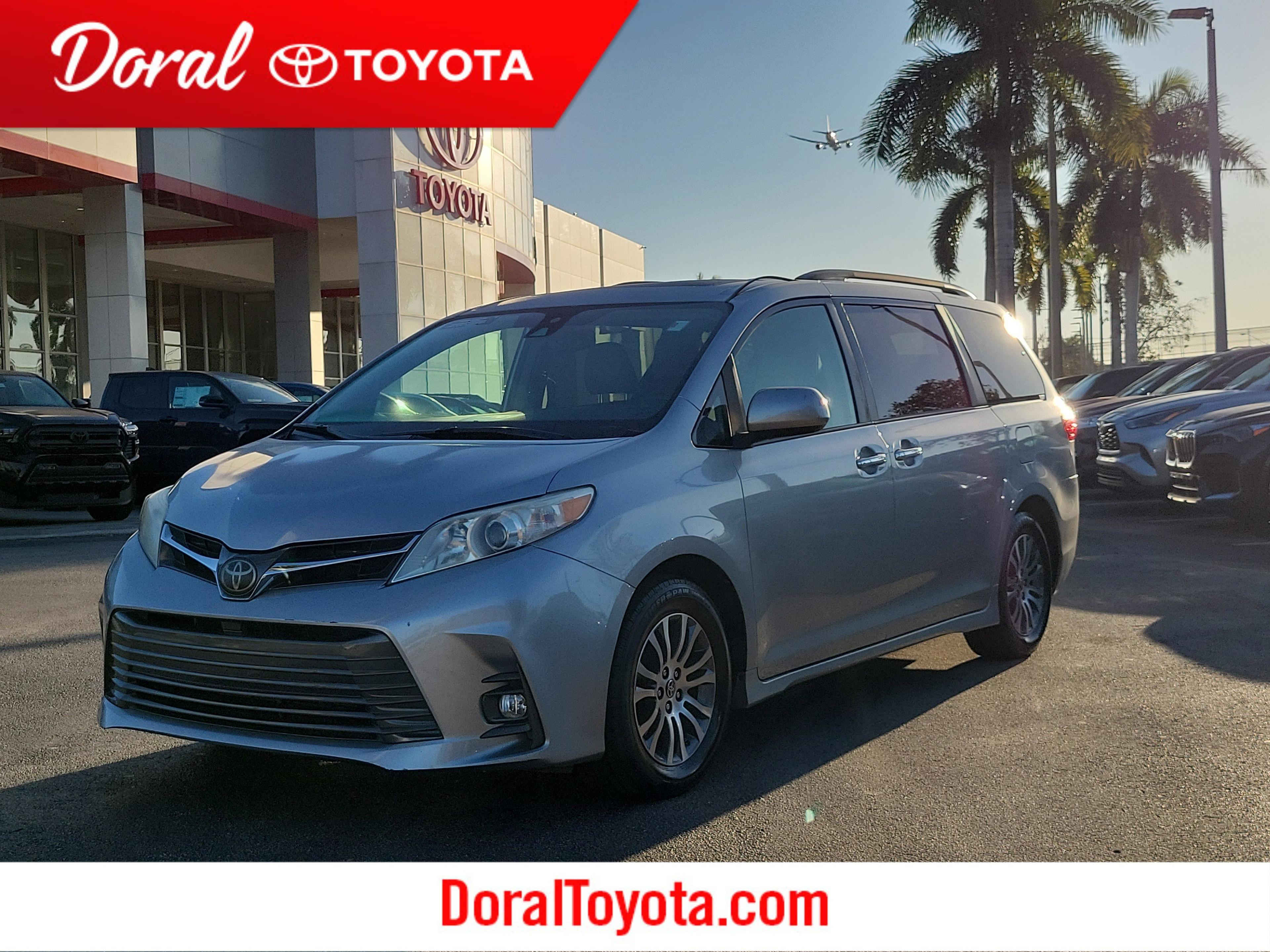 Toyota Sienna Xle Fwd - Thumbnail 2