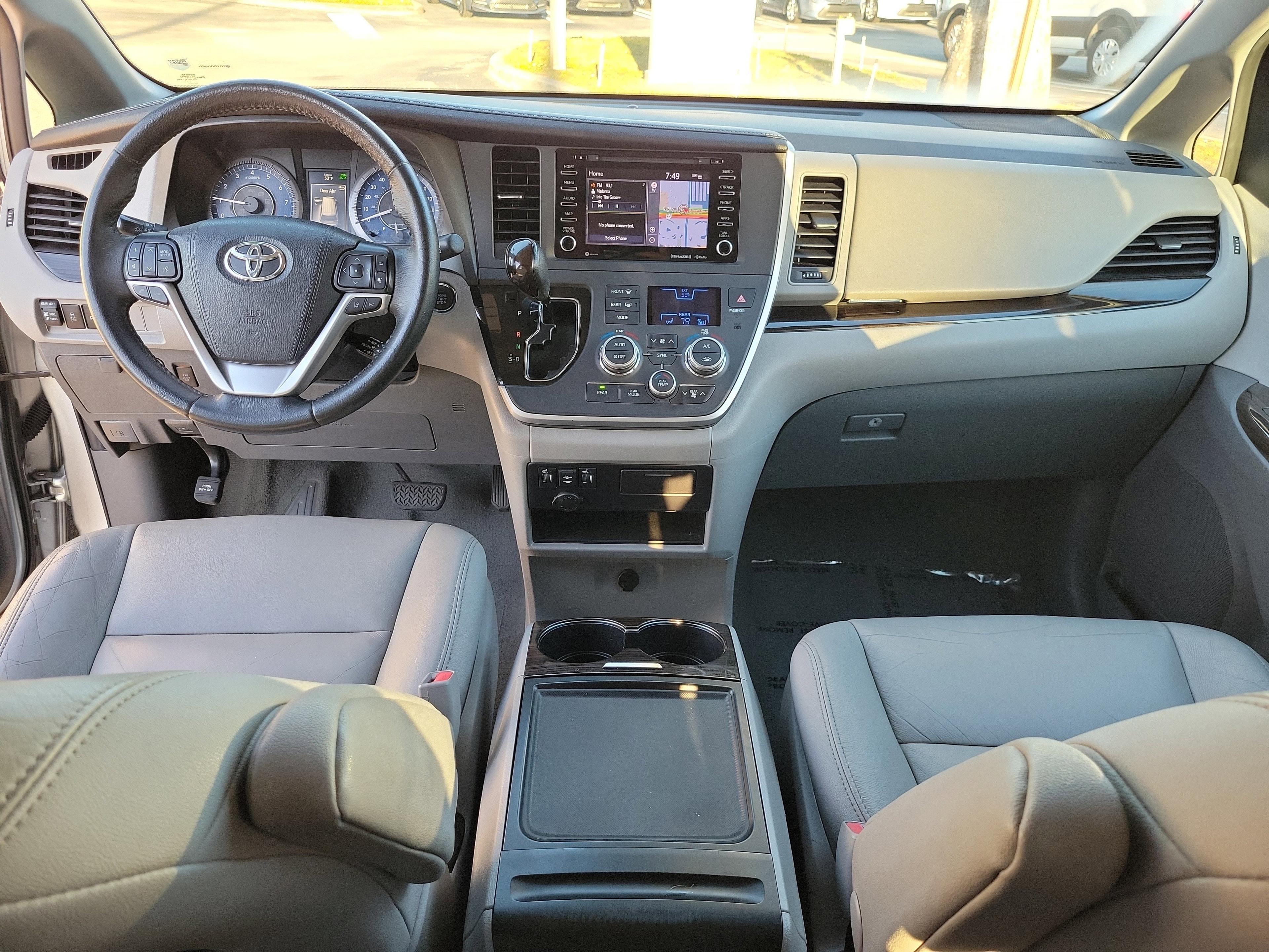 Toyota Sienna Xle Fwd - Thumbnail 10