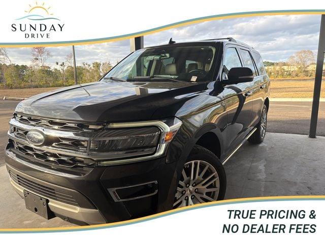 Ford Expedition Limited 4x4 - View 1