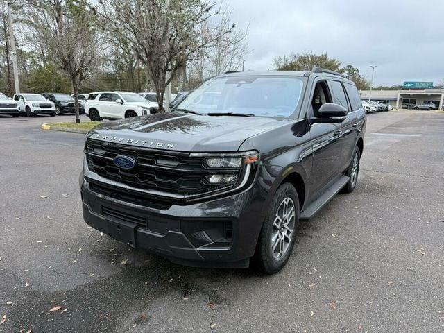 Ford Expedition Active 4x4 - View 1