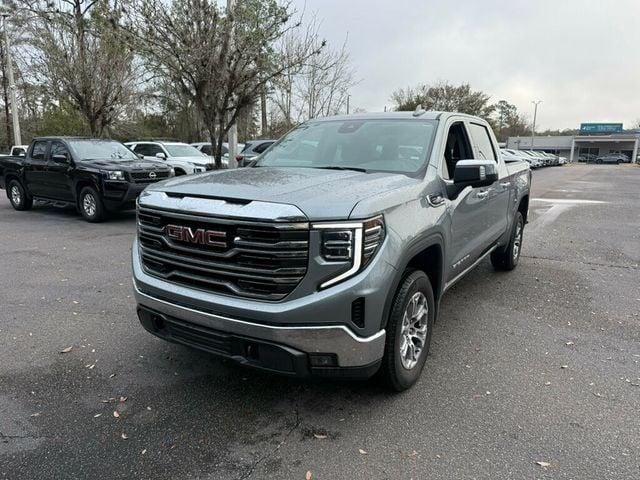 GMC Sierra 1500 4WD Crew Cab 147" SLT - View 1
