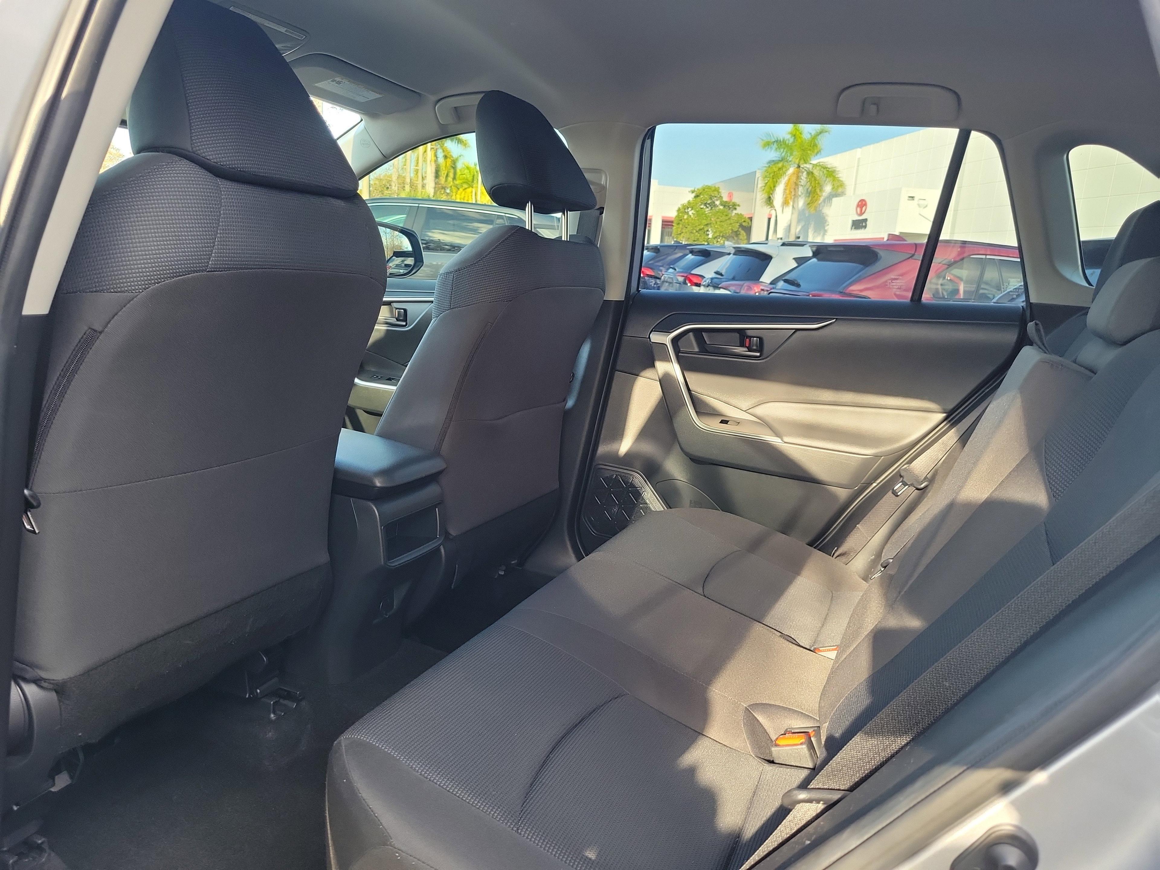 Toyota Rav4 Le Fwd - Thumbnail 9