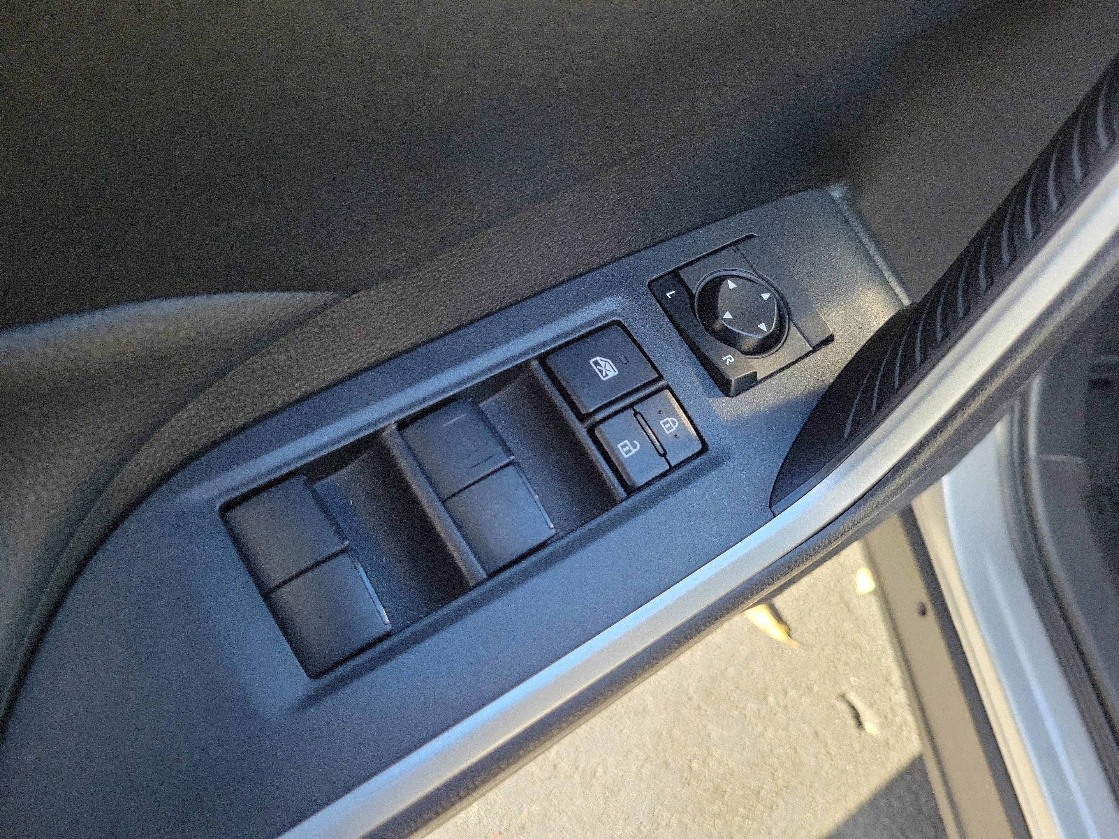 Toyota Rav4 Le Fwd - Thumbnail 14