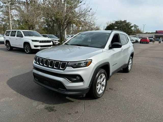 Jeep Compass Latitude 4x4 - View 1