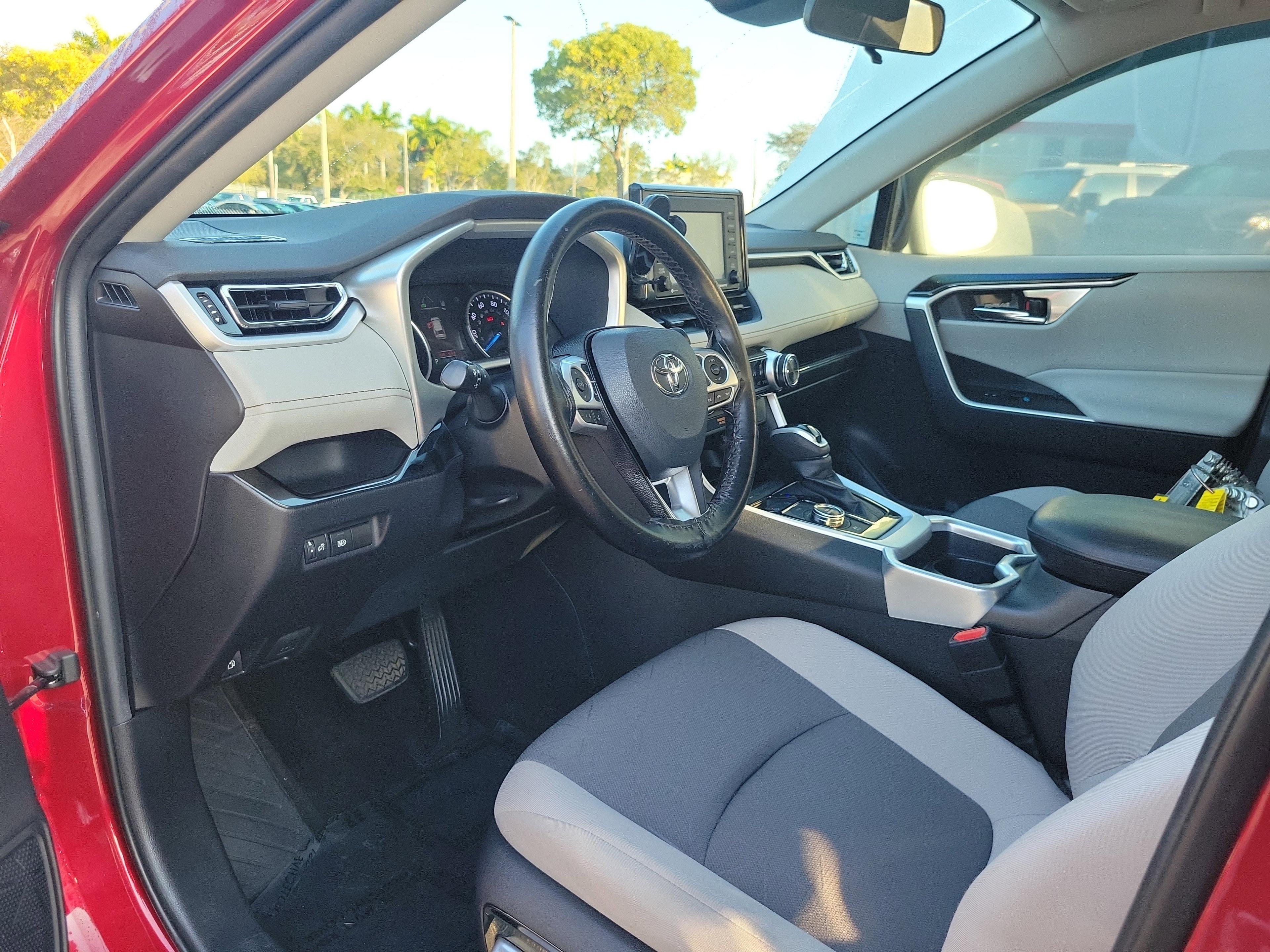 Toyota Rav4 Hybrid Xle Awd - Thumbnail 13