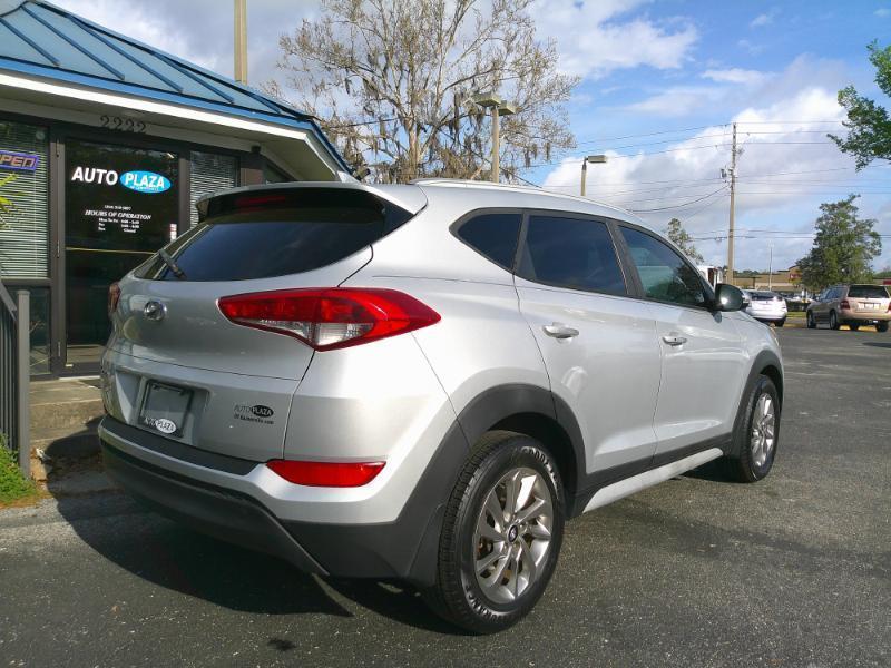 Hyundai Tucsonse Plus - Thumbnail 5