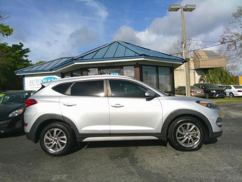 Hyundai Tucsonse Plus - Thumbnail 8