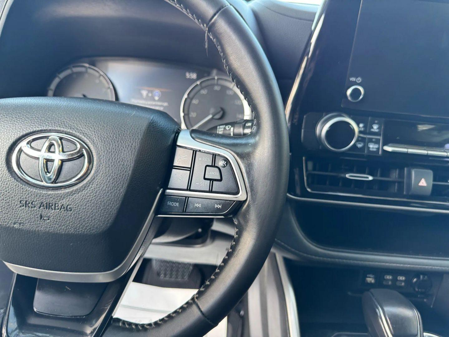 Toyota Highlander Le Sport Utility 4D - Thumbnail 20