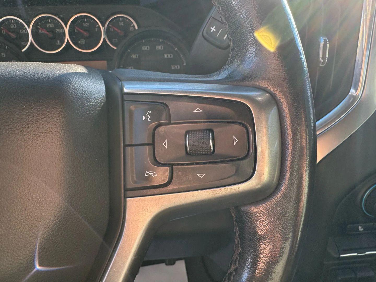 Chevrolet Silverado 1500 Crew Cab Lt Pickup 4D 5 3/4 Ft - Thumbnail 17