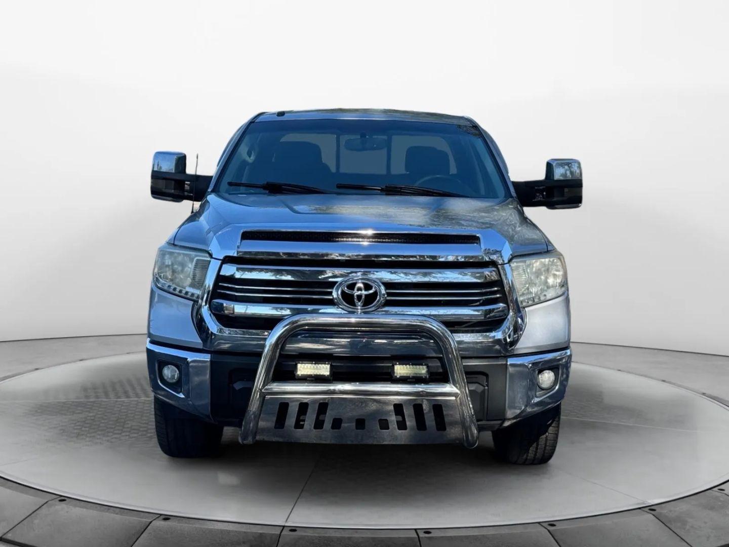 Toyota Tundra Double Cab Sr5 Pickup 4D 6 1/2 Ft - Thumbnail 4