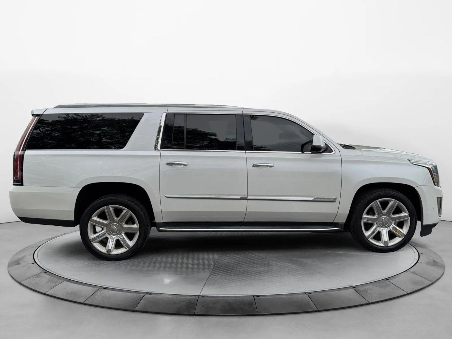 Cadillac Escalade Esv Luxury Sport Utility 4D - Thumbnail 6