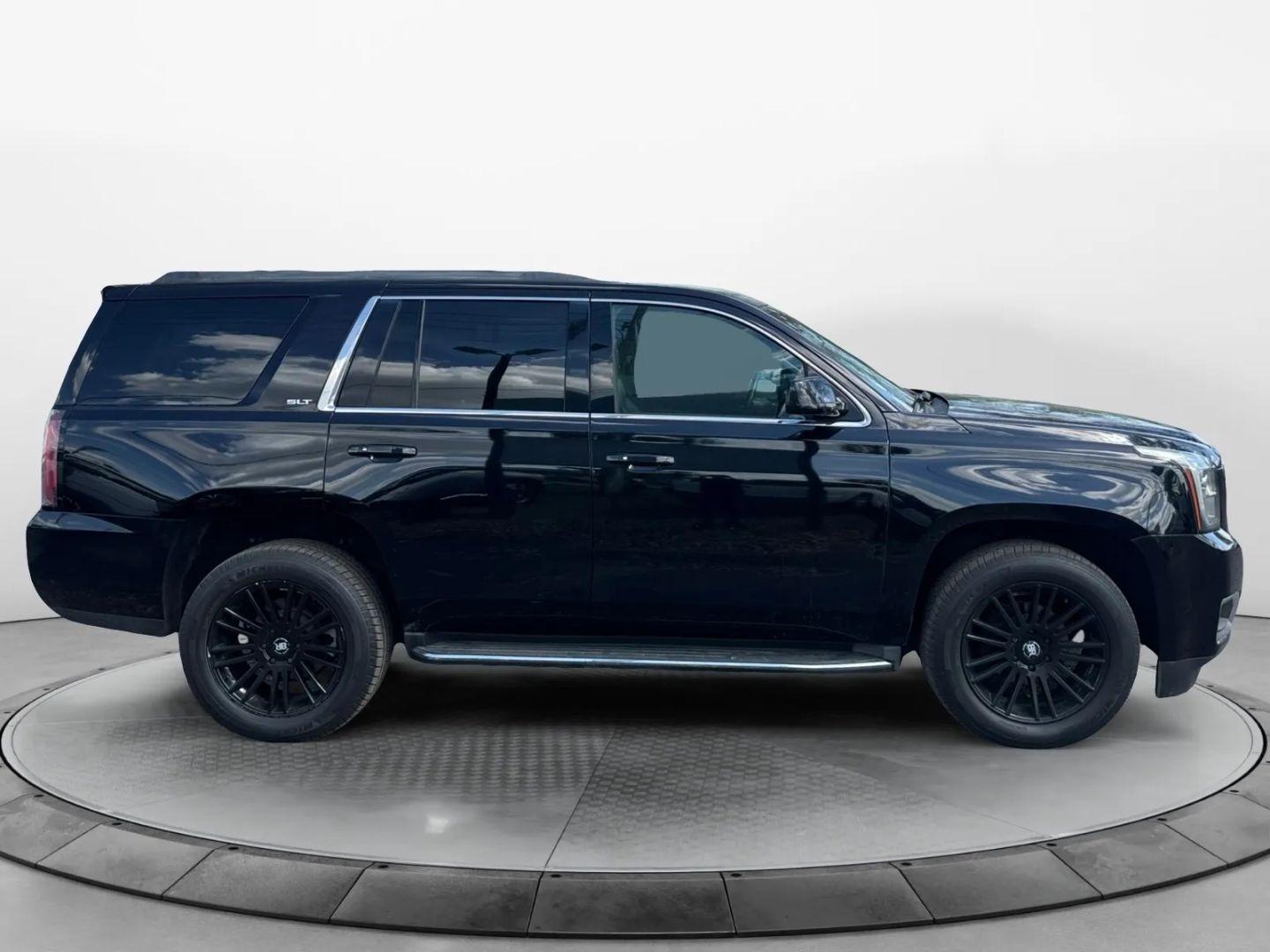 GMC Yukon Slt Sport Utility 4D - Thumbnail 6