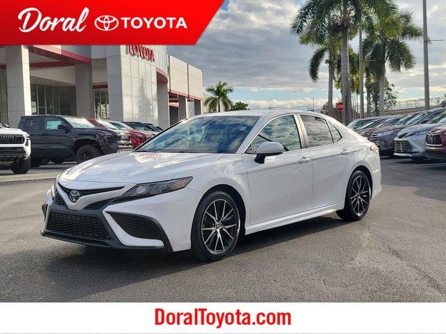 Toyota Camry Se Fwd - View 1