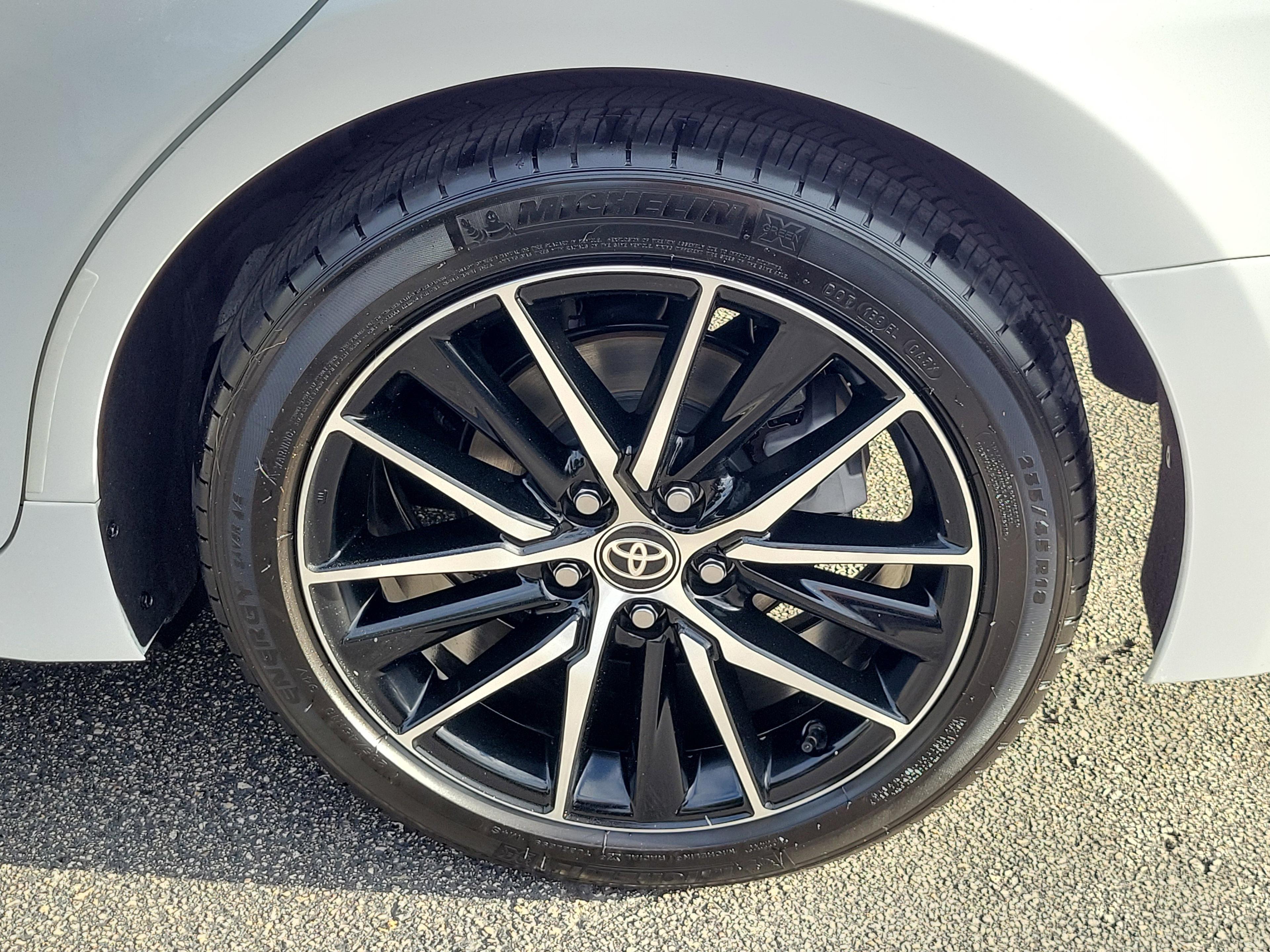 Toyota Camry Se Fwd - Thumbnail 9