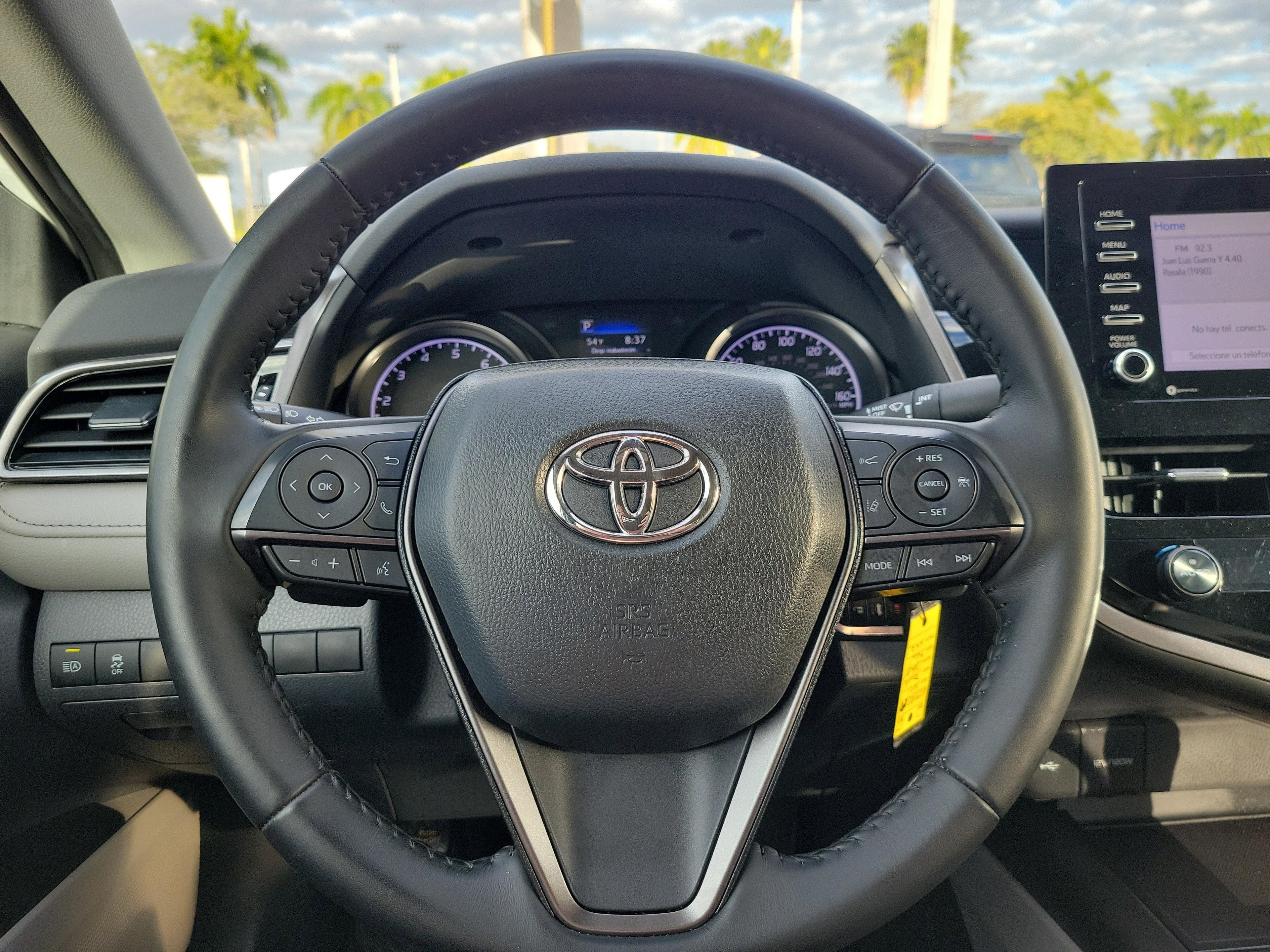 Toyota Camry Se Fwd - Thumbnail 16