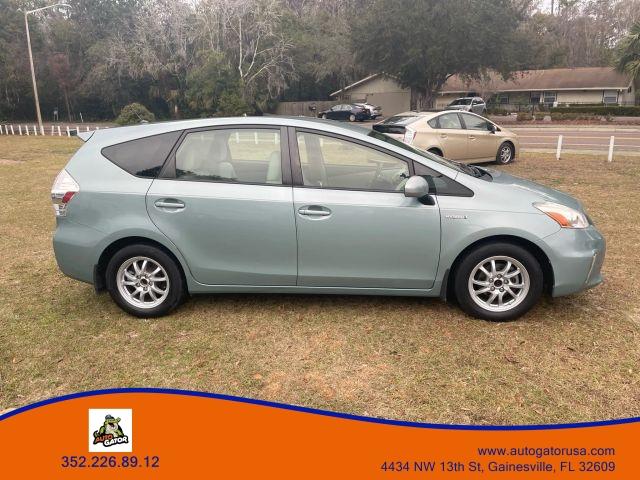 Toyota PRIUS V - Thumbnail 2