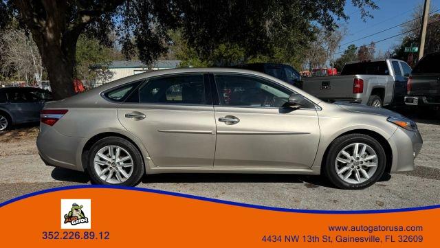 Toyota AVALON - Thumbnail 2