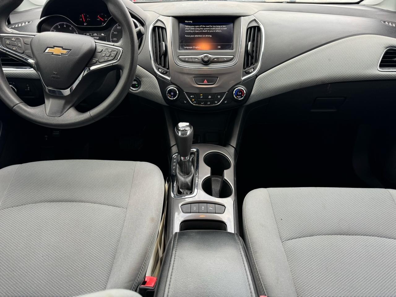 Chevrolet Cruzelt Hatchback - Thumbnail 15