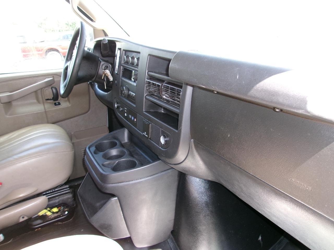 Chevrolet Express2500 Cargo - Thumbnail 16