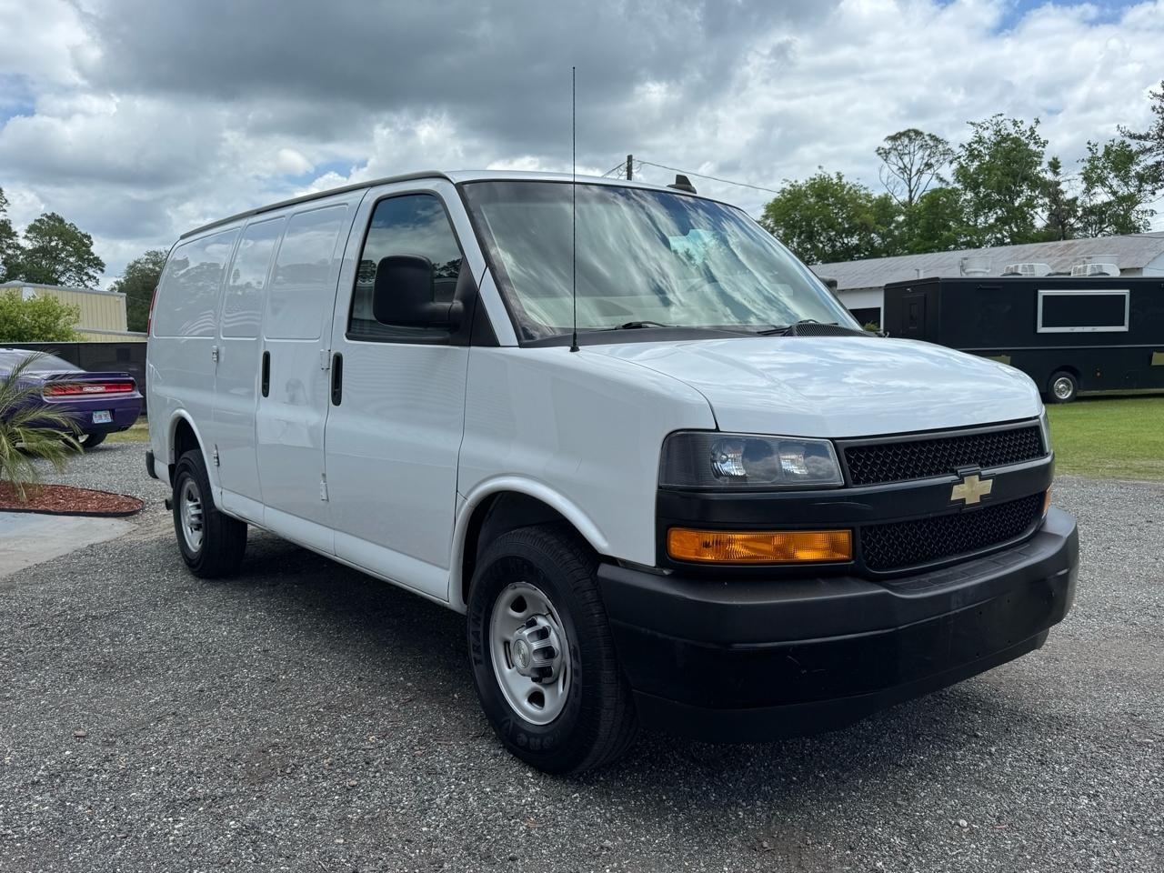 Chevrolet Express2500 Cargo - Thumbnail 3