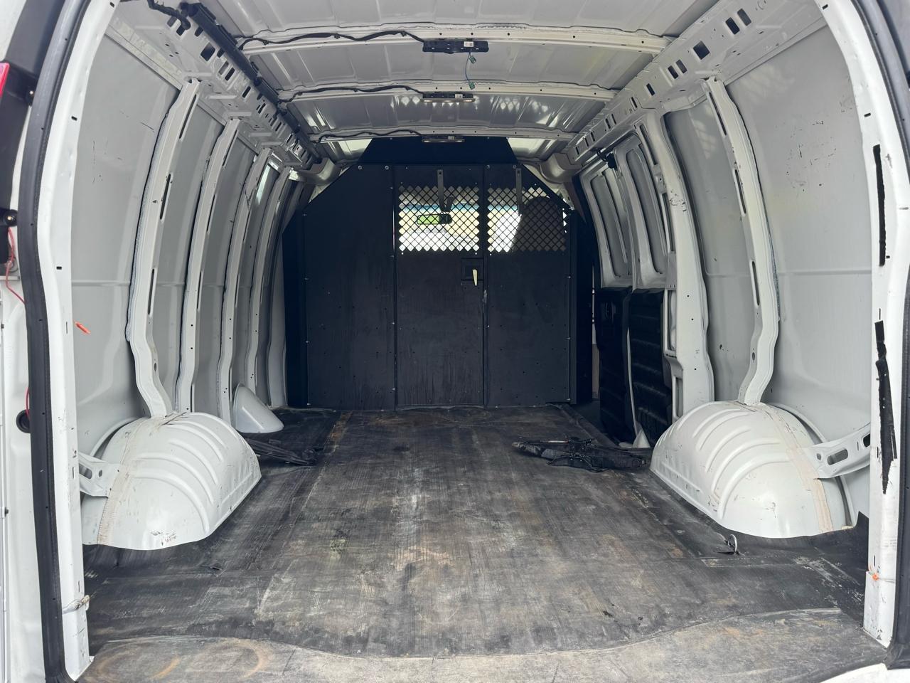 Chevrolet Express2500 Cargo - Thumbnail 11