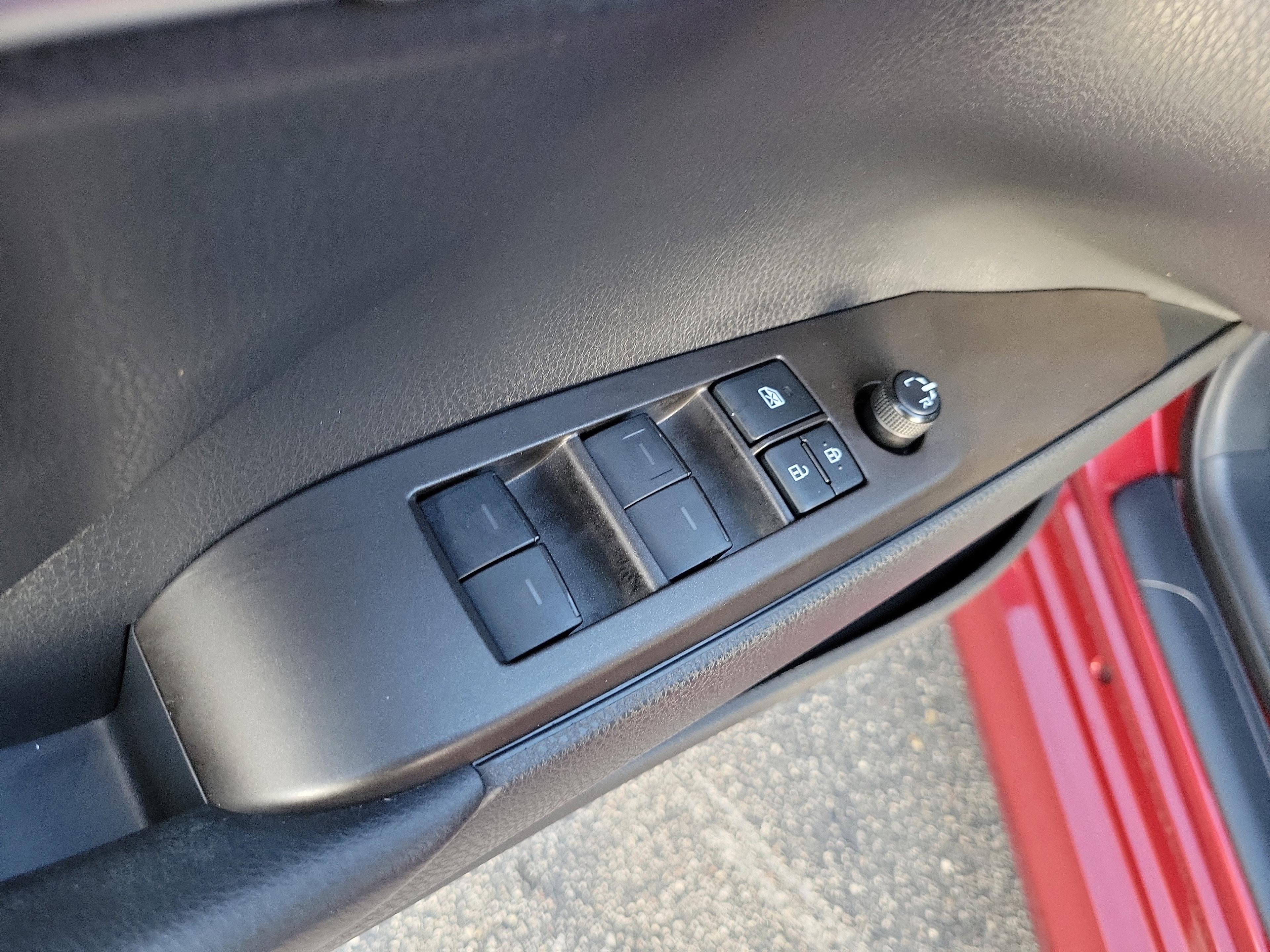 Toyota Camry Le Fwd - Thumbnail 13